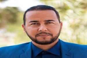 صورة المؤلف عبد الرشيد هميسي